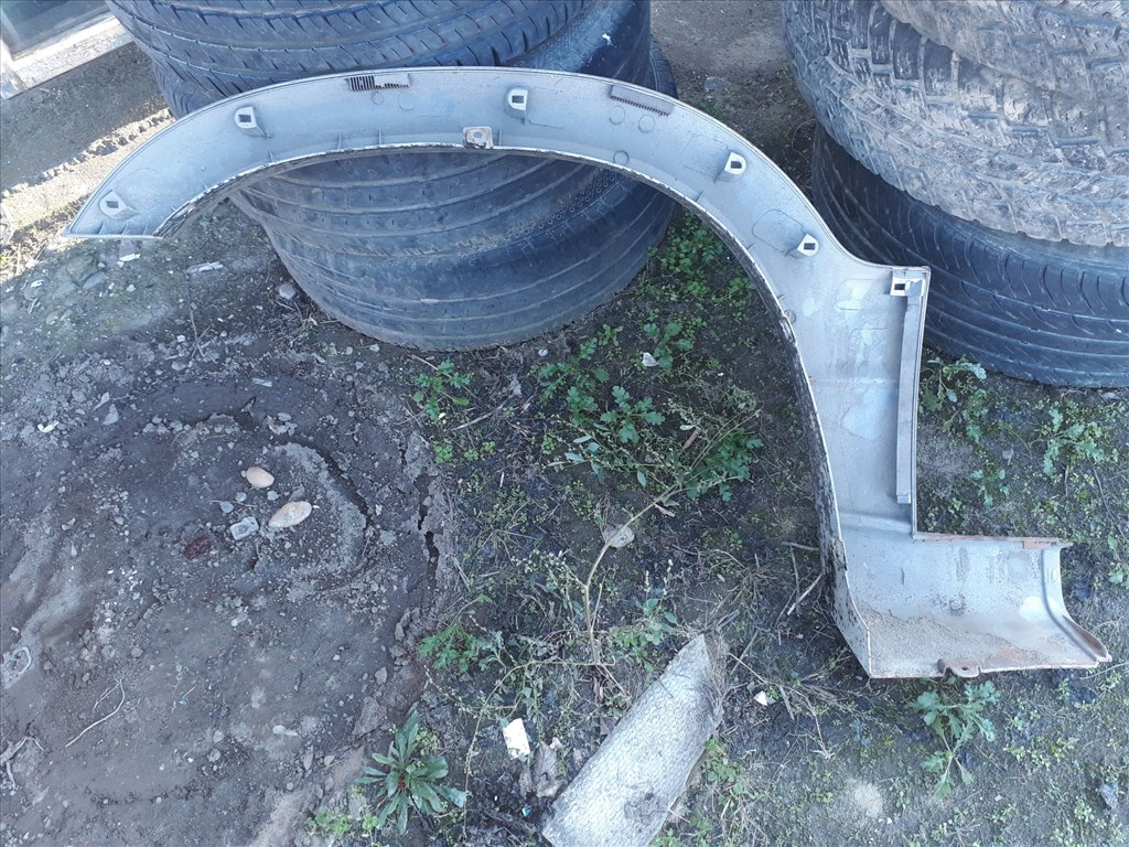 Suzuki Grand Vitara -05 Jobb Elsõ Sárvédõ Szélesítés 3. kép