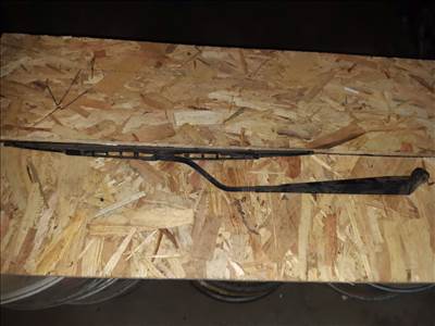 Suzuki Swift III 04-10 Bal Első Ablaktörlő Kar