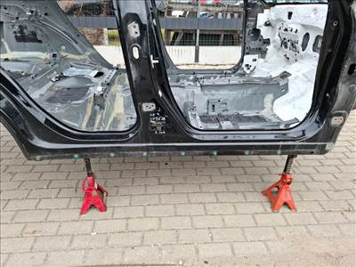 Mazda CX-3 jobb küszöb