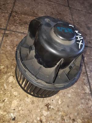 Ford C-Max Fûtőmotor 3M5H-18456-AD