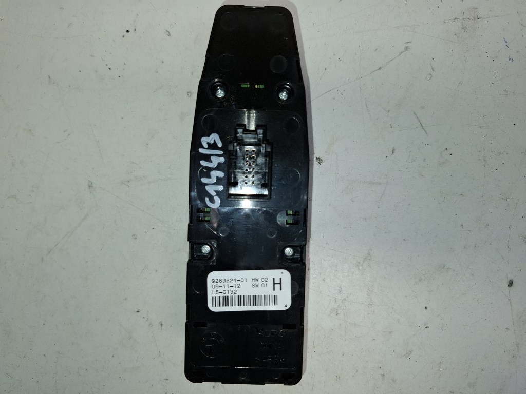 Mini Countryman (R60) bal elsõ ablakemelõ kapcsoló 9289624 3. kép