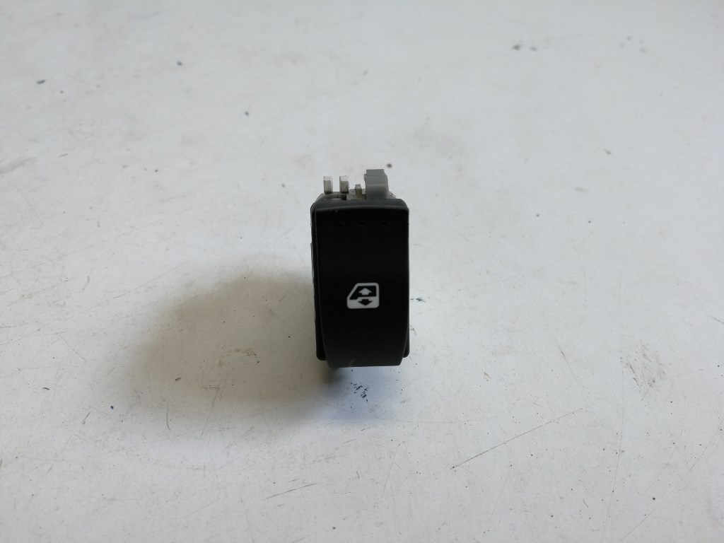 Renault Megane bal hátsó ablakemelõ kapcsoló 1. kép