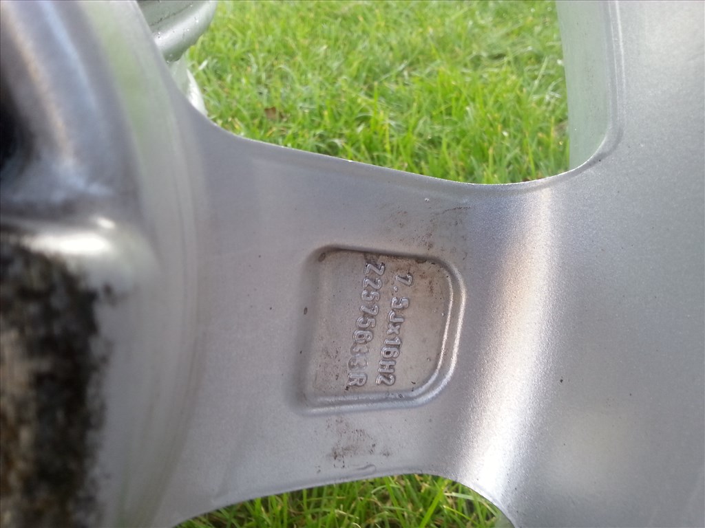  5x112 lyukosztású 7JJ 16" Mercedes E-osztály gyári alufelni 3. kép