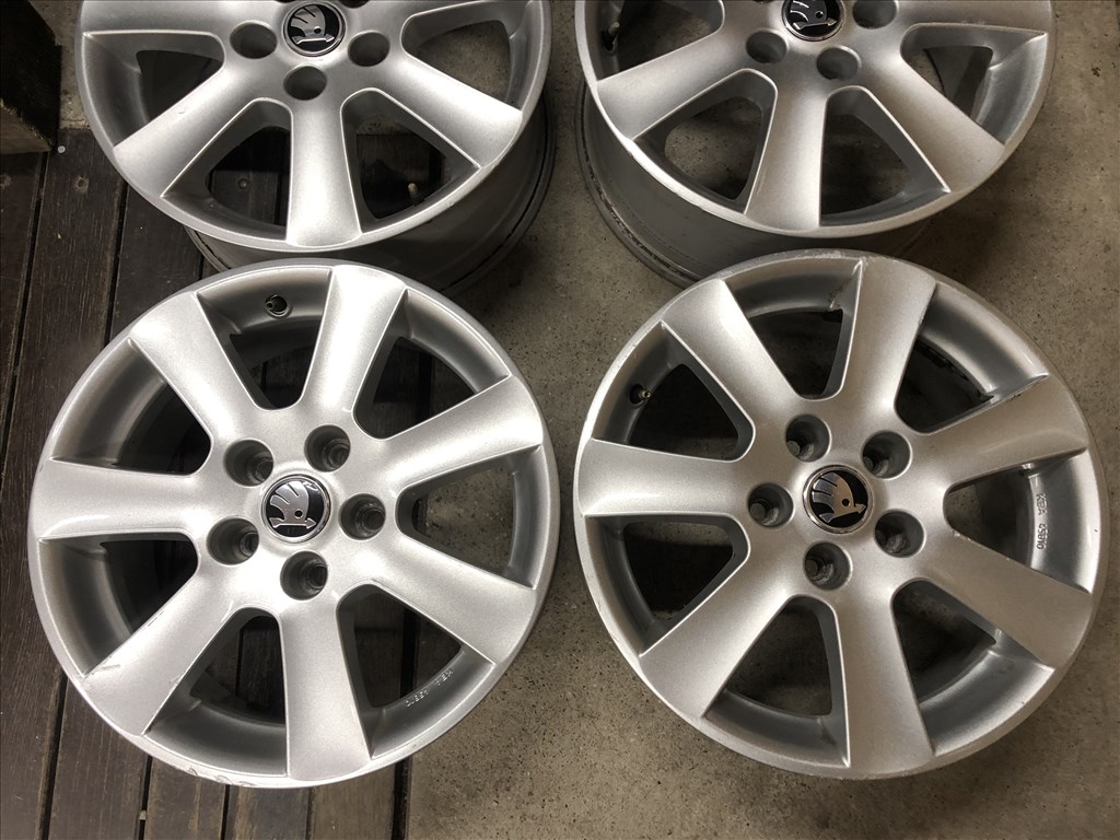 16 colos alufelni Skoda, Audi, VW, Seat, Mercedes 16 col 5x112 3. kép