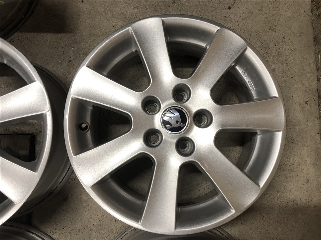 16 colos alufelni Skoda, Audi, VW, Seat, Mercedes 16 col 5x112 5. kép