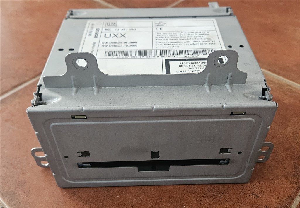 Opel Astra J Navigációs fejegység DvD800 13337253 1. kép