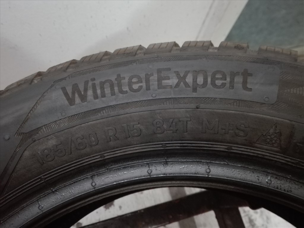 185/60R15 Uniroyal téli gumi garnitúra 185/60 r15 6. kép