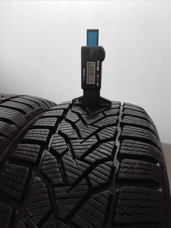 185/60R15 Uniroyal téli gumi garnitúra 185/60 r15 5. kép