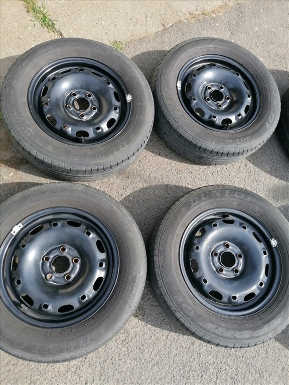  5x112 lyukosztású 14" újszerű lemezfelni, rajta 175/70 kopott nyári gumi gumi  4. kép