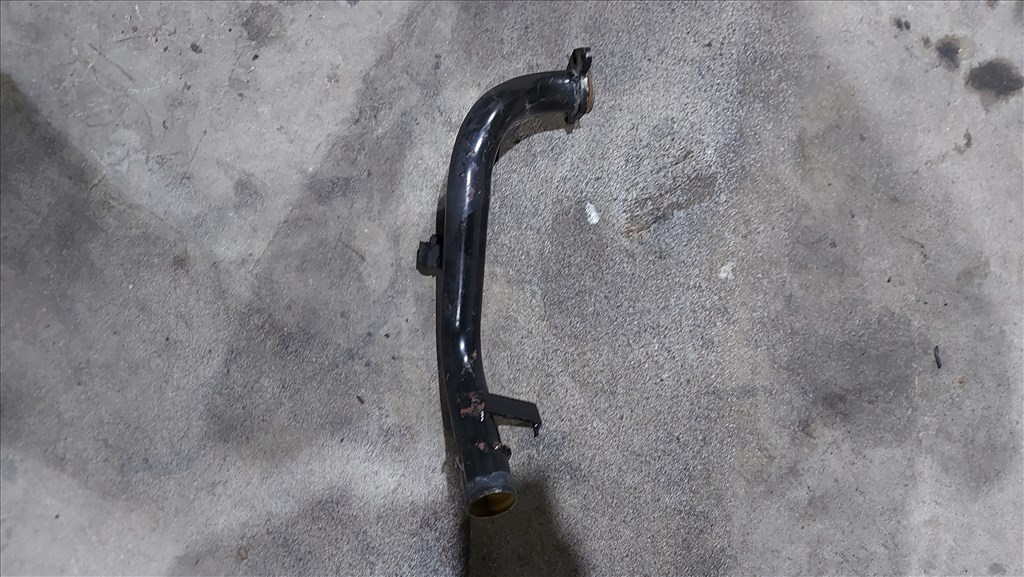 Iveco DAILY 06- 3.0 Motor oldalán fém vízcső víz cső csö csonk 0442 504093141 1. kép