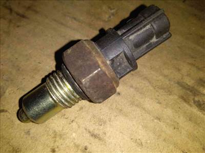 Suzuki Ignis 03-07 Tolatólámpa Kapcsoló