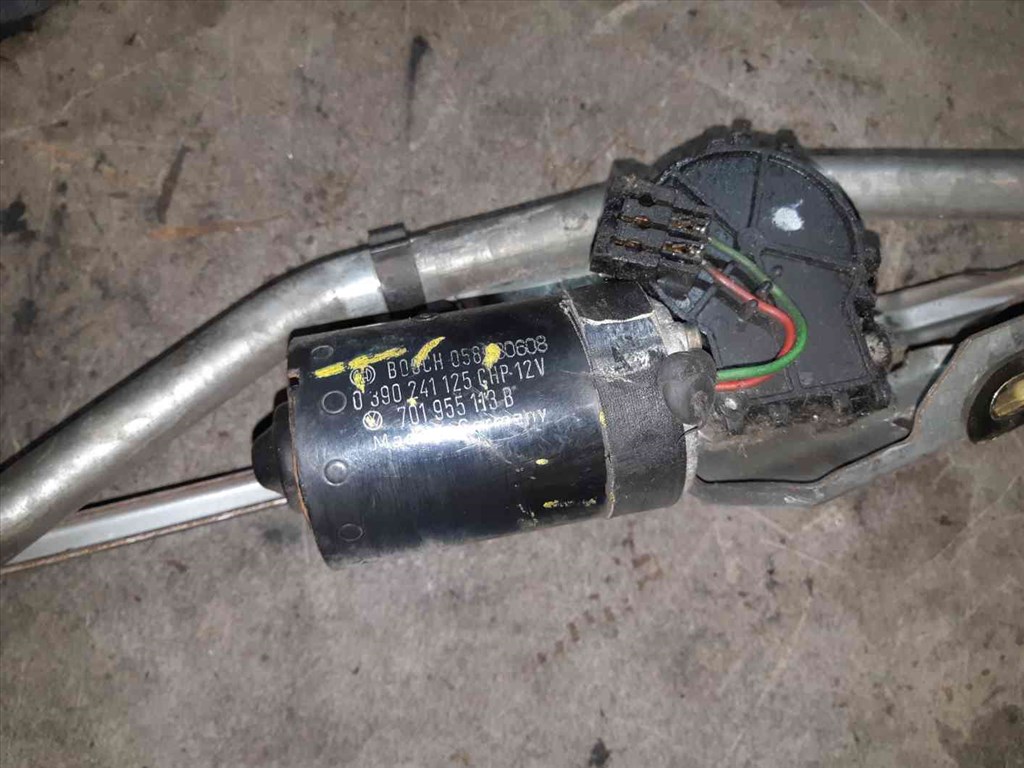 Volkswagen Transporter T4 91-03 Elsõ Ablaktörlõ Motor ቛõ Ablaktörlõ Mechanika 0 390 241 163 2. kép