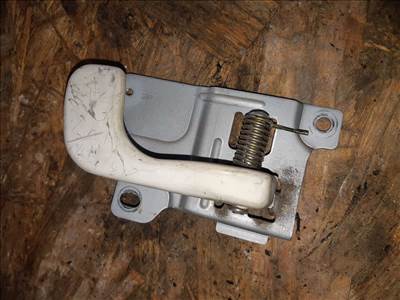 Mitsubishi Pajero Jobb Hátsó Belső Ajtókilincs