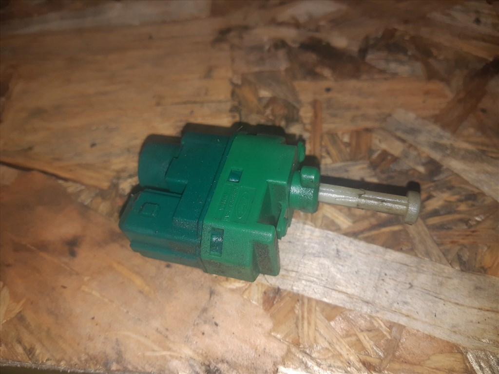 Ford Fiesta V Féklámpa Kapcsoló 94BB9C872AC 1. kép
