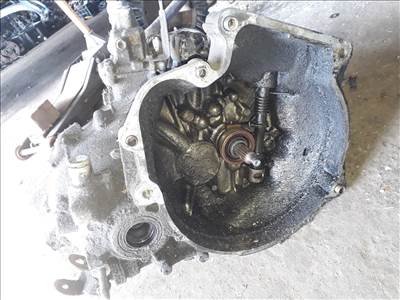 Suzuki Swift II 92-03 1458615 Váltó