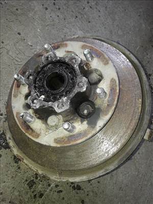 Opel Campo Jobb Első Csonkállvány Kerékaggyal