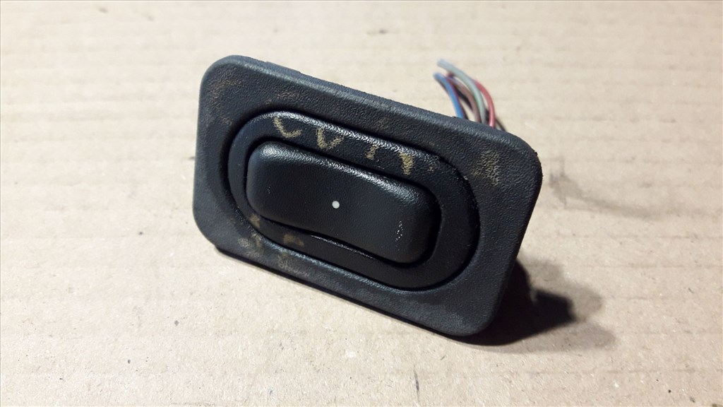 Opel Corsa C Jobb Elsõ Ablakemelõ Kapcsoló 24 407 699 1. kép
