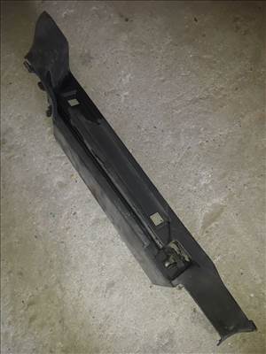 Opel Astra H Jobb Csomagtér Burkolat