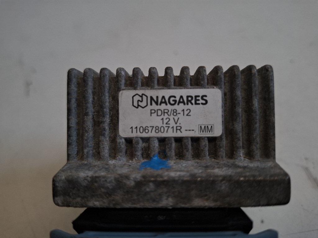 Nissan X-trail (T31) izzítórelé 110678071R 3. kép