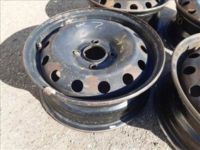 Peugeot 206 <p>Felni méret: 14"</p><p>Felni szélesség: 5.5</p><p>Furatszám: 4</p><p>Osztókör: 108.0</p><p>ET szám: ET34</p><p>Agy Átmérő: 65.0</p><p>Állapot: Normál</p><p>Érdeklődéskor hivatkozzon erre: KIN-40163</p><p>Bármire van szüksége hívjon bizalommal!<br>Kizárólag munkaidőben hétfőtől - péntekig 8-12 13-16 óráig!<br>Alkatrészek széles választékban!<br>Hivatalos Regisztrált Autobontó Kecel!<br>Vásároljon Megbízható Helyről Beszerelési Garanciával Profiktól!</p> 22000