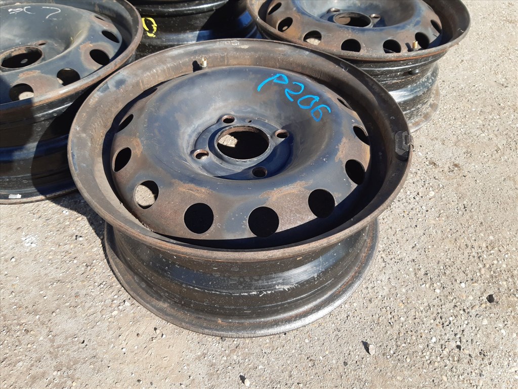 Peugeot 206 <p>Felni méret: 14"</p><p>Felni szélesség: 5.5</p><p>Furatszám: 4</p><p>Osztókör: 108.0</p><p>ET szám: ET34</p><p>Agy Átmérõ: 65.0</p><p>Állapot: Normál</p><p>Érdeklõdéskor hivatkozzon erre: KIN-40163</p><p>Bármire van szüksége hívjon bizalommal!<br>Kizárólag munkaidõben hétfõtõl - péntekig 8-12 13-16 óráig!<br>Alkatrészek széles választékban!<br>Hivatalos Regisztrált Autobontó Kecel!<br>Vásároljon Megbízható Helyrõl Beszerelési Garanciával Profiktól!</p> 22000 2. kép