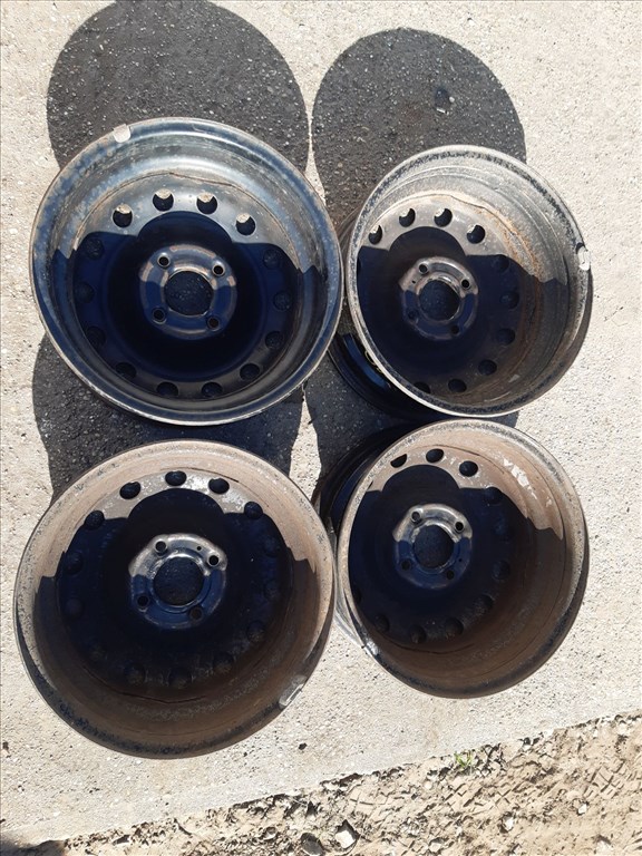 Peugeot 206 <p>Felni méret: 14"</p><p>Felni szélesség: 5.5</p><p>Furatszám: 4</p><p>Osztókör: 108.0</p><p>ET szám: ET34</p><p>Agy Átmérõ: 65.0</p><p>Állapot: Normál</p><p>Érdeklõdéskor hivatkozzon erre: KIN-40163</p><p>Bármire van szüksége hívjon bizalommal!<br>Kizárólag munkaidõben hétfõtõl - péntekig 8-12 13-16 óráig!<br>Alkatrészek széles választékban!<br>Hivatalos Regisztrált Autobontó Kecel!<br>Vásároljon Megbízható Helyrõl Beszerelési Garanciával Profiktól!</p> 22000 5. kép