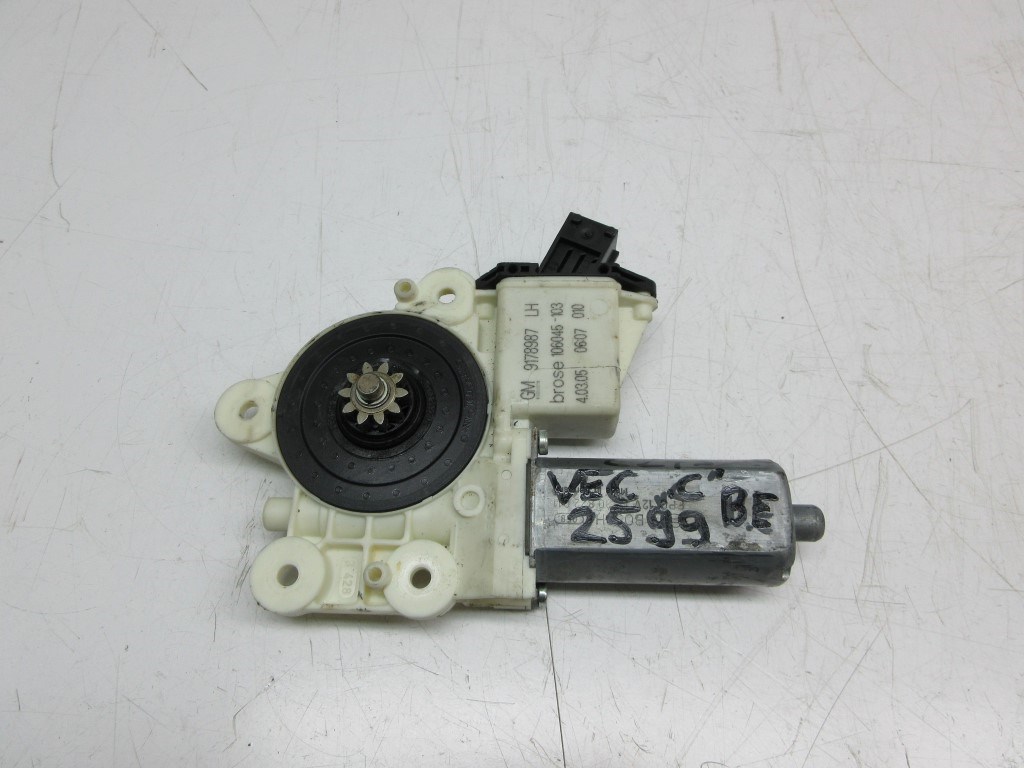 Opel Vectra C bal elsõ ablakemelõ motor 9178987 0130822011 1. kép