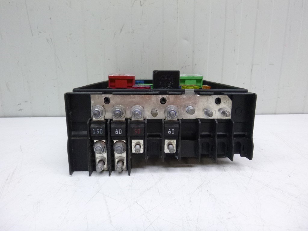 Skoda Octavia (1Z) biztosítéktábla motortér 1K0937125A 3. kép