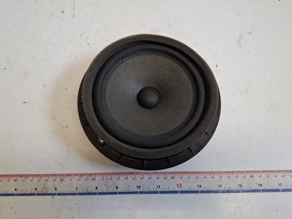 Suzuki Swift (RS) jobb elsõ hangszóró 3910262J10 2. kép