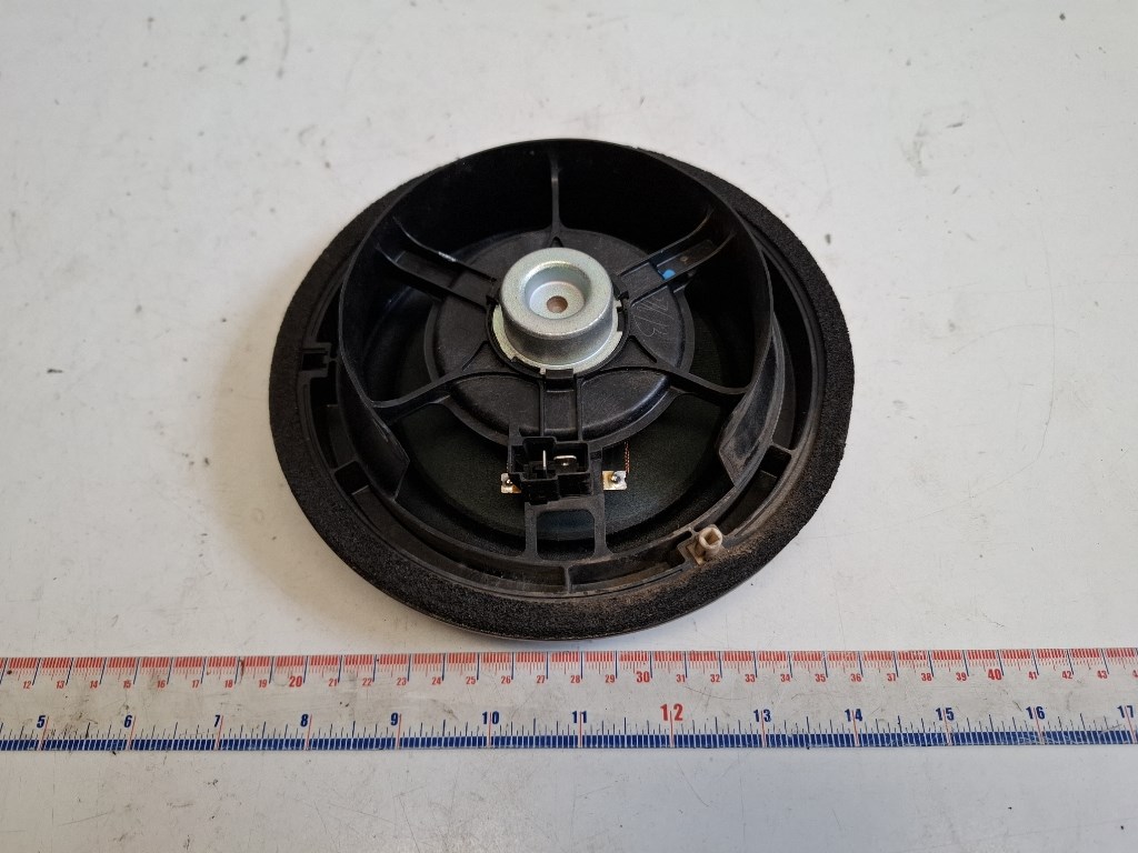 Suzuki Swift (RS) jobb elsõ hangszóró 3910262J10 3. kép