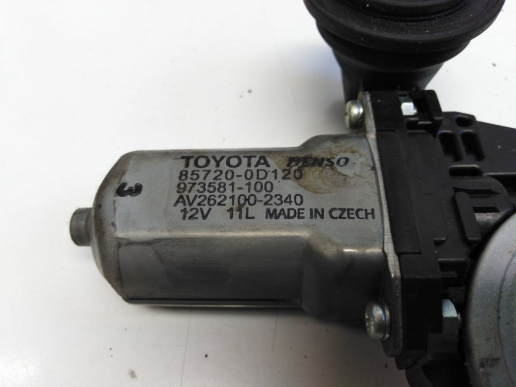 Toyota Yaris (XP90) bal elsõ ablakemelõ motor 857200D120 97358100 3. kép