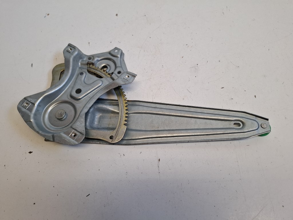 Toyota Yaris (XP130) bal hátsó Ablakemelõ szerkezet elektromos 2. kép