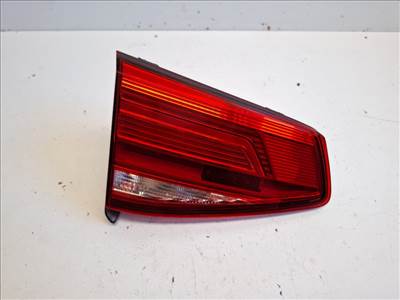 Volkswagen Passat VIII kombi bal hátsó belső lámpa