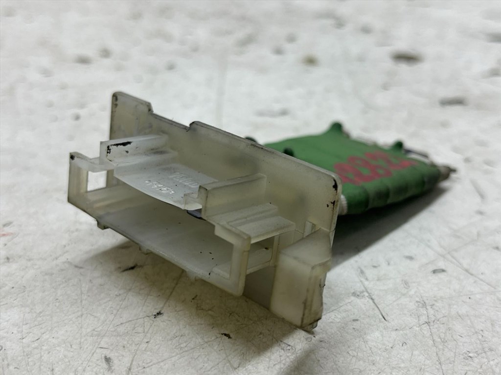 OPEL CORSA C (F08/ F68) 1.7 DI Előtét Ellenállás Fűtőmotor #42822# 3. kép