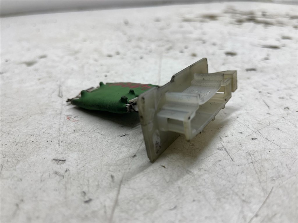 OPEL CORSA C (F08/ F68) 1.7 DI Előtét Ellenállás Fűtőmotor #42822# 4. kép