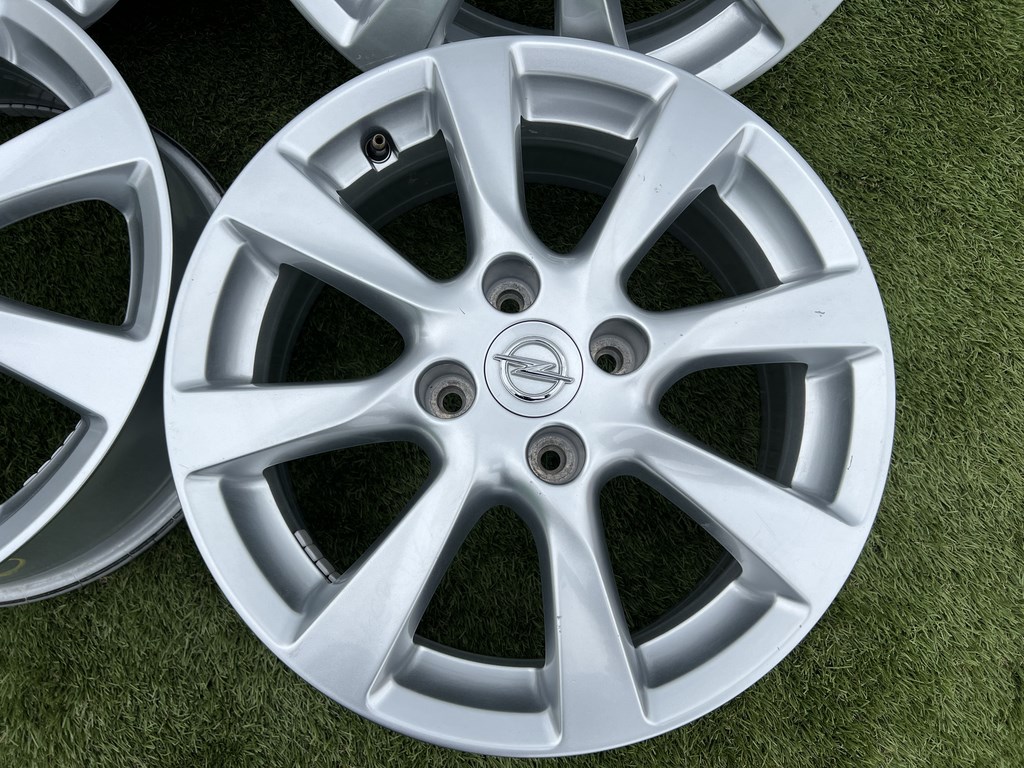 4x108 16" Opel Corsa F gyári alufelni 6,5Jx16h2 ET38 4. kép
