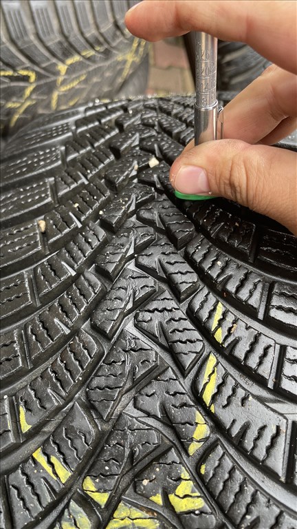 Hyundai IONIQ5  5x114.3 lyukosztású 19" alufelni garnitúra,235/55 Falken téli gumival. TPMS-sel 9. kép