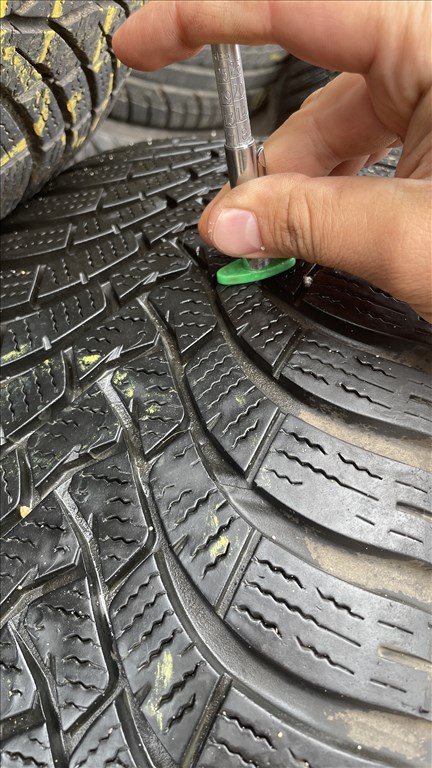 Hyundai IONIQ5  5x114.3 lyukosztású 19" alufelni garnitúra,235/55 Falken téli gumival. TPMS-sel 10. kép