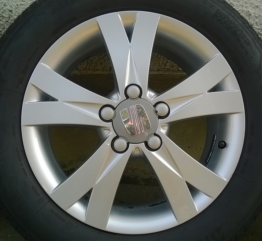 Eladó 4db 16-os 5x112-es Seat alufelni 215/55r16 Bridgestone nyári gumival 2. kép