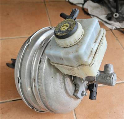 BMW 520 F10/F11 Fékrásegítő 2.0d