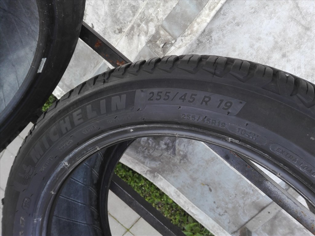 255/45R19 Michelin négyévszakos gumi 2db 255/45 r19 5. kép