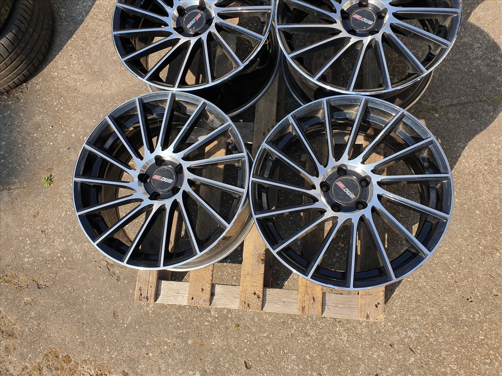 19" 5x112 Motec 2. kép