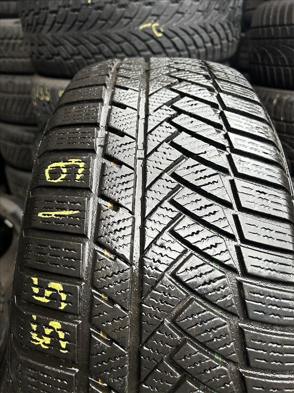 4db 235/55×19″ Continental RSC téli gumiabroncs. (3751237) 2. kép