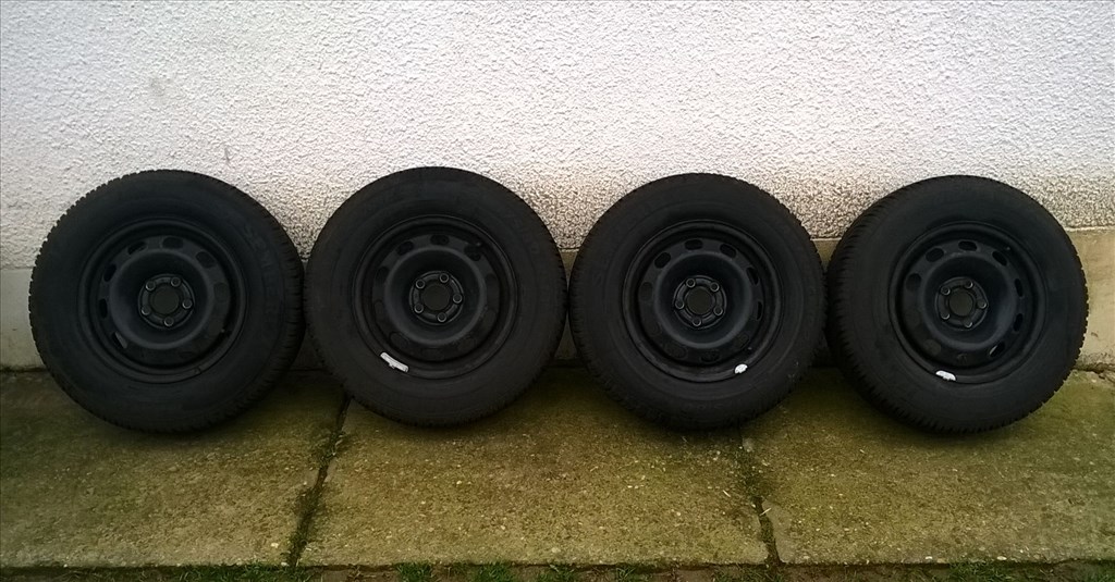 Eladó 4db 14-es 5x100-as Octavia,A3,Bora,Golf lemezfelni 175/80R14 új Semperit téli gumival 1. kép