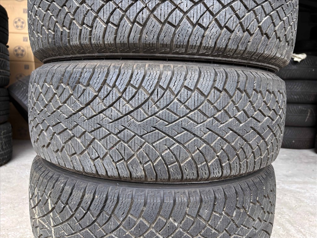 205/55 r17 Nokian 2023 DEMO 8,5mm téligumi 4db 205/55r17 garnitúra 2. kép