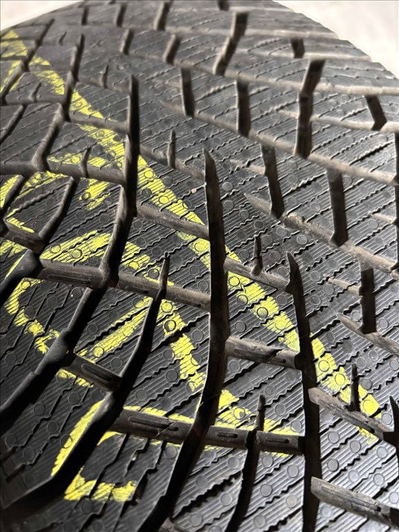 205/55 r17 Nokian 2023 DEMO 8,5mm téligumi 4db 205/55r17 garnitúra 7. kép