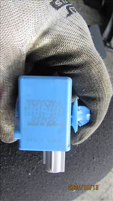 Toyota RAV4 IV.  vezeték nélküli ajtózár relé 89747-30040