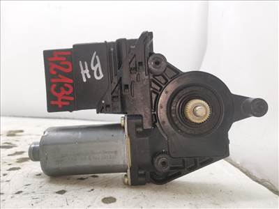 VW PASSAT V (3B5) 1.9 TDI Bal hátsó Ablakemelő Motor #42134# 0130821697