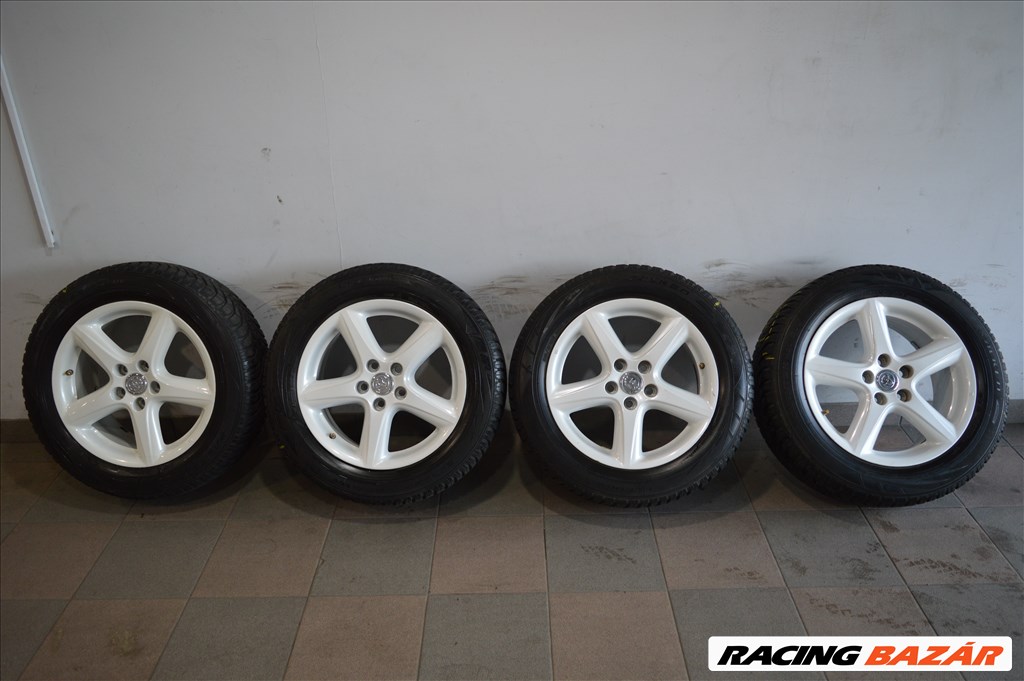  5x114.3 lyukosztású 17" alufelni,  215/60 újszerű Falken téli gumi  1. kép