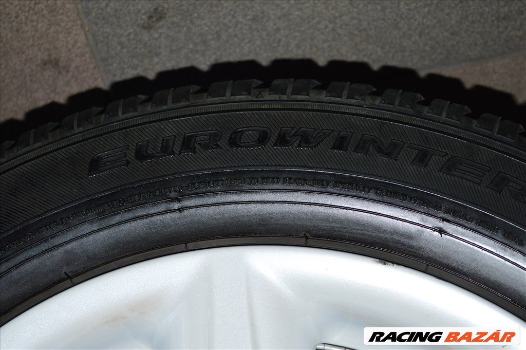  5x114.3 lyukosztású 17" alufelni,  215/60 újszerű Falken téli gumi  4. kép